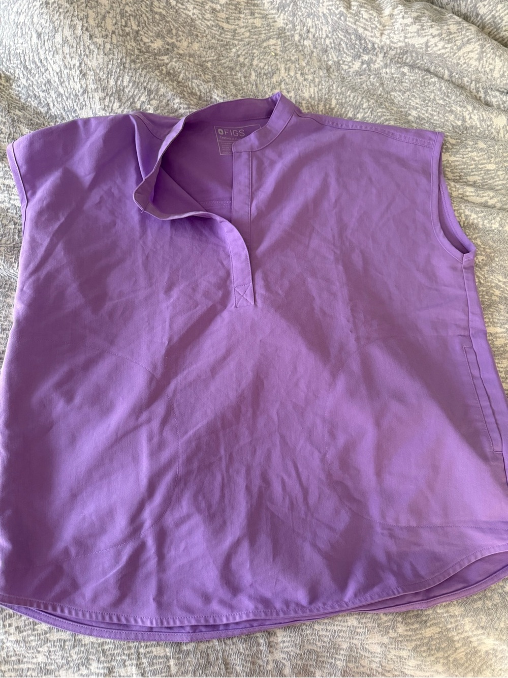 Figs Sleeveless Scrub Top in Lavender Purple